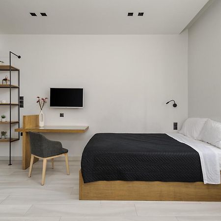 Meligeo Suites Center Of Янина Екстериор снимка