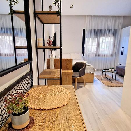 Meligeo Suites Center Of Янина Екстериор снимка