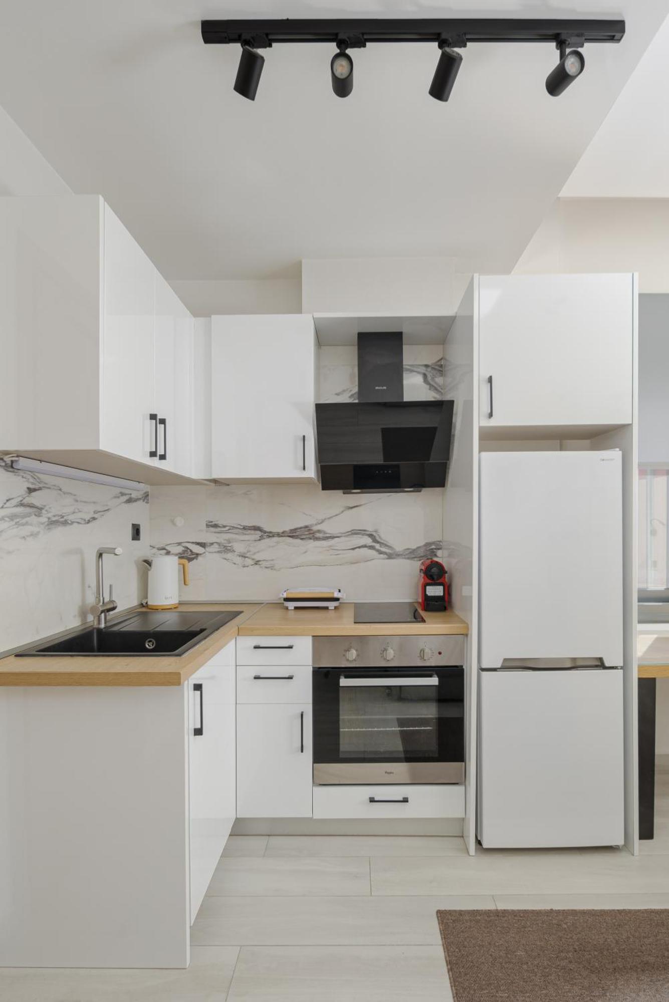 Meligeo Suites Center Of Янина Екстериор снимка